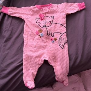 love this onesie 💗